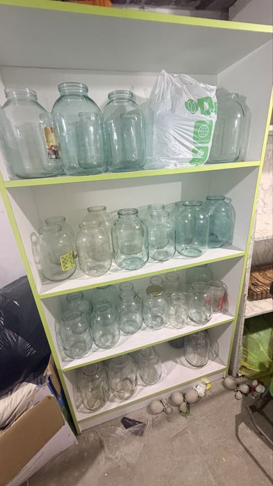 Продам банки 2.3литровые
