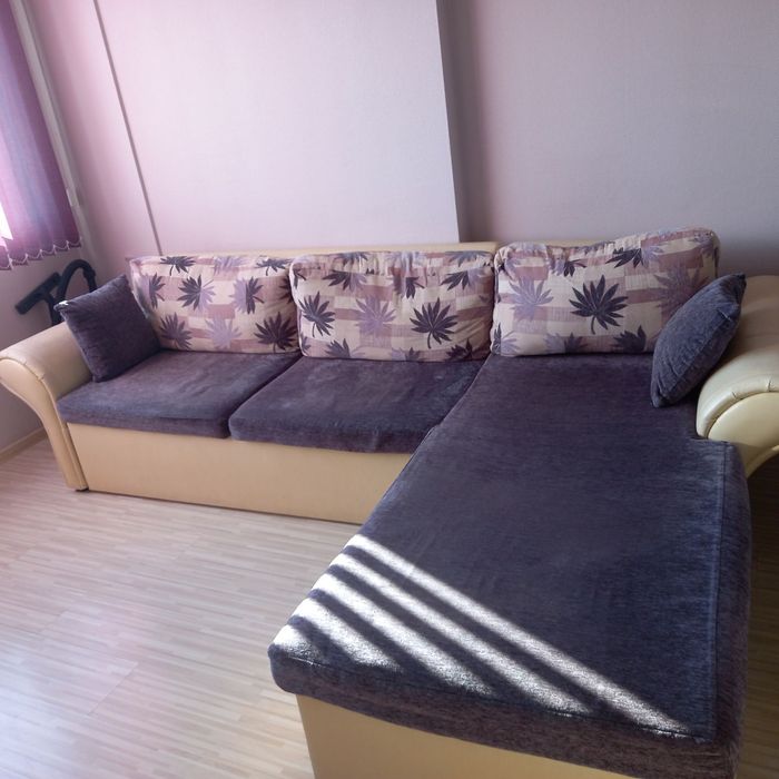 Запазен Ъглов Диван