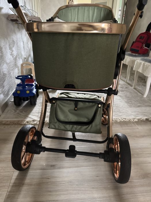 Коляска в отличном состоянии