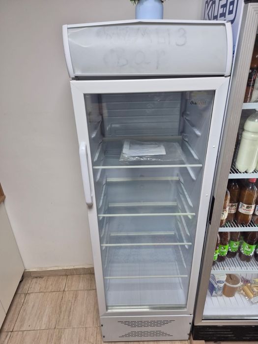 Витринный холодильник