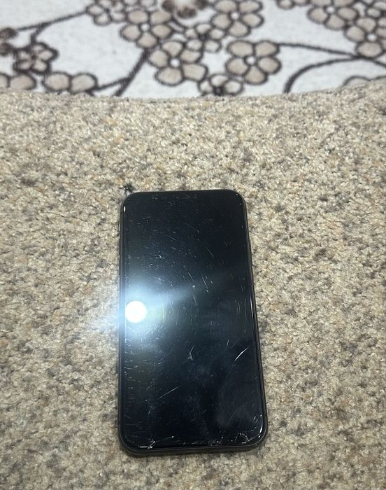 Продам айфон 11 в хорошем состоянии