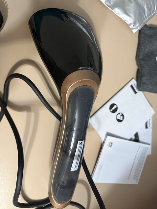 Masina de calcat verticala NOUA Philips