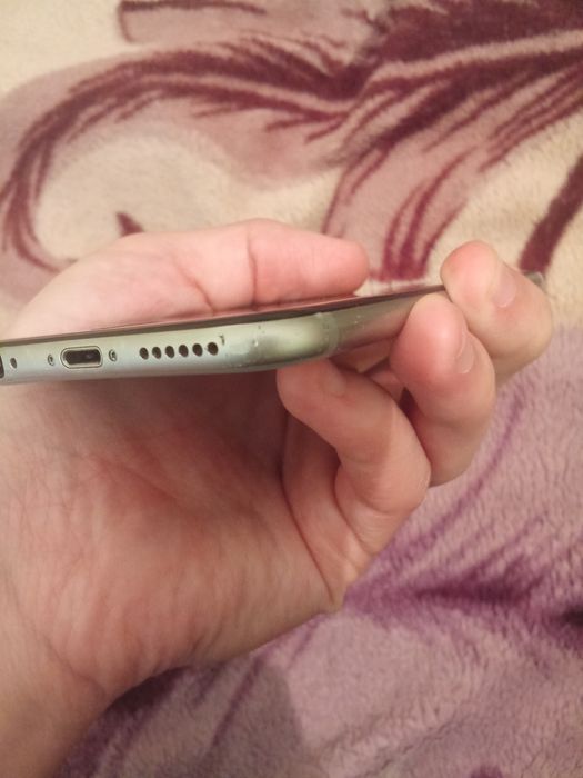 Продам iPhone 6 на запчасти