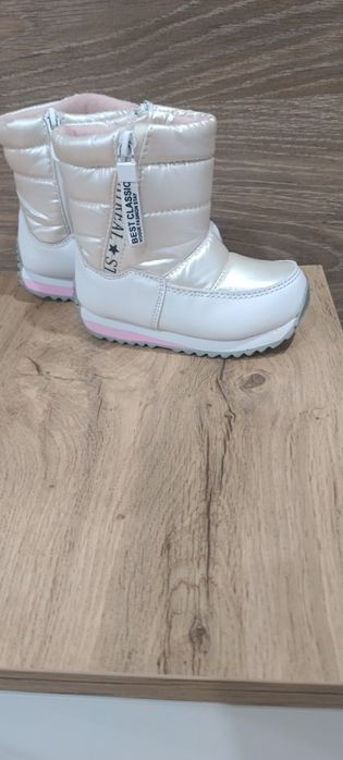 Продам дутики в очень хорошем состоянии