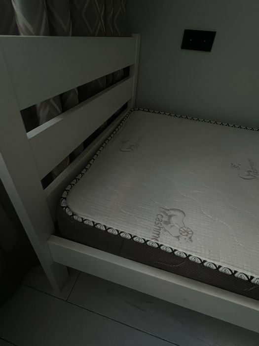 Кровать односпальную продам