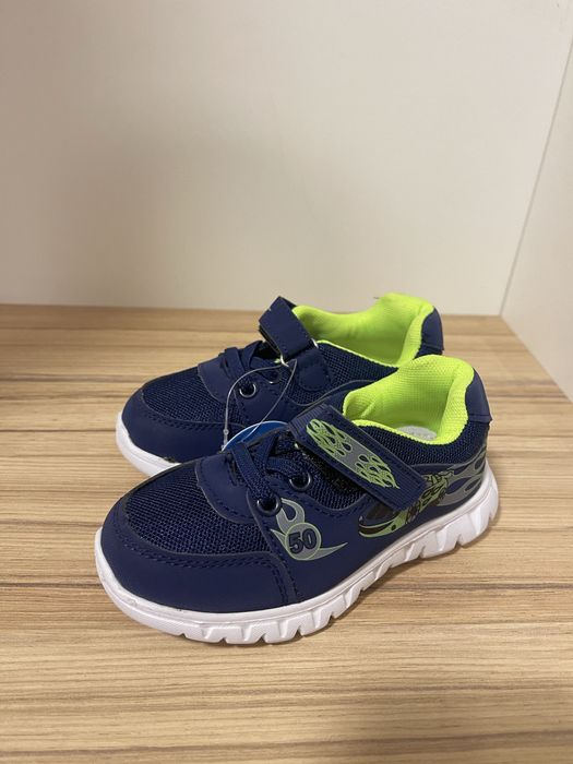 Кросовки на мальчика