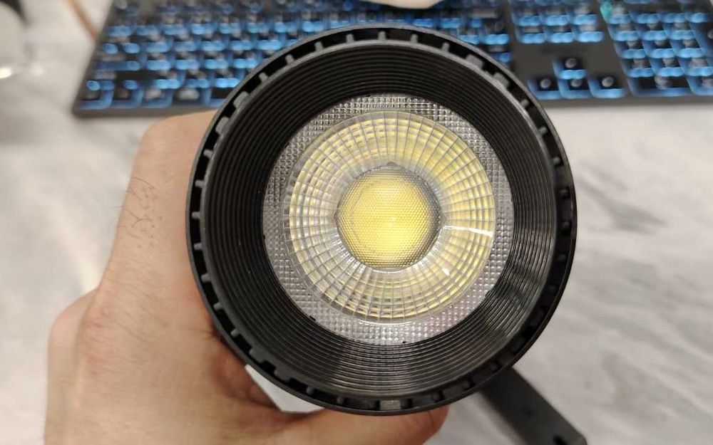 Продам светильник для магнитного трека