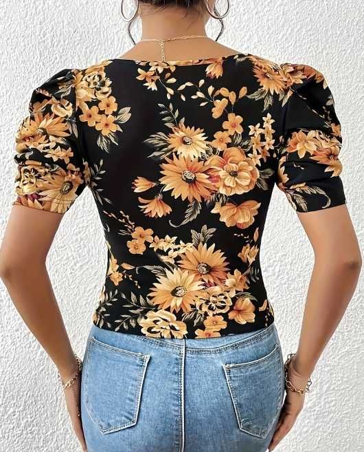 Блуза с квадратно деколте