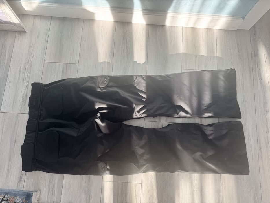 Pantaloni Ski / Snowboard Dope Snow Negri Cargo - Ca noi (purtați 5 zile)