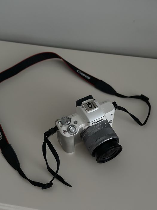 Фотоаппарат Canon M50