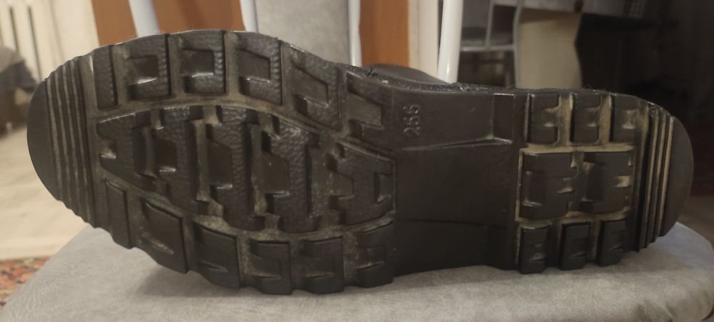 Продам срочно сабоги !