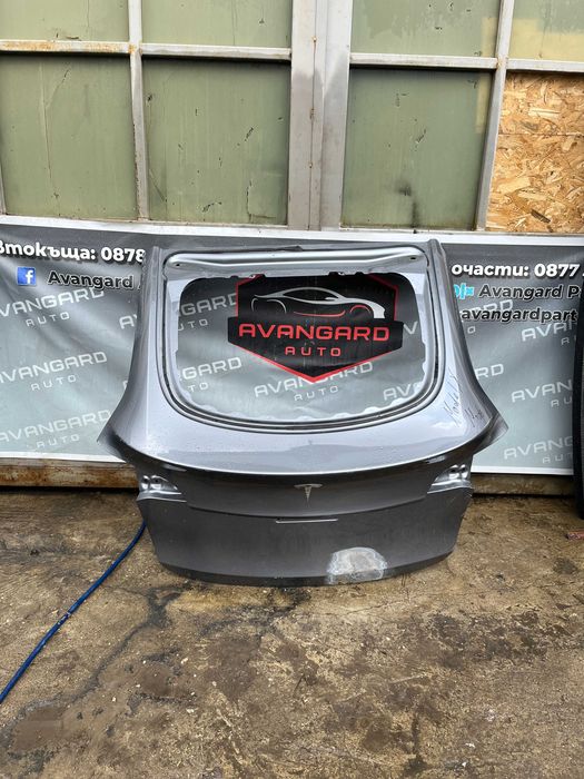 3 броя багажна врата Tesla Y 2020-