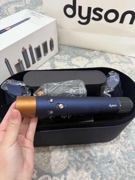 Продам оригинальный Dyson, торг есть