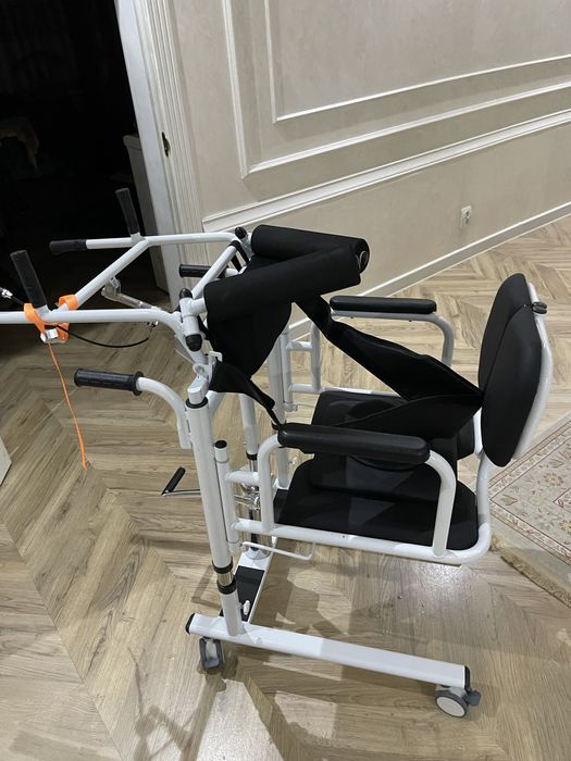 Инвалидное кресло для туалета