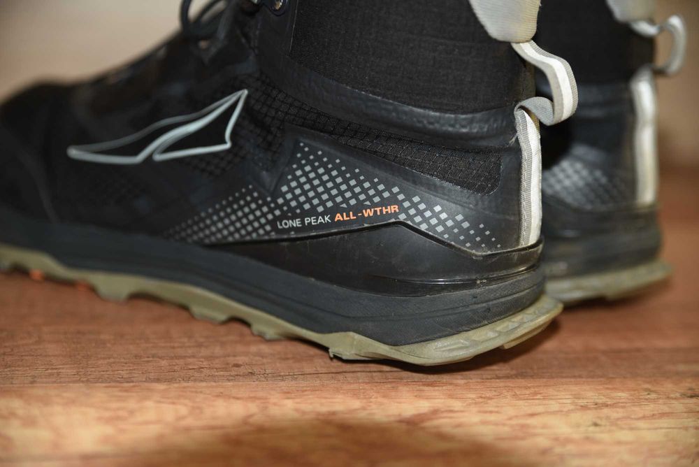 Altra Lone Peak All-Weather оригинални маратонки, номер 44