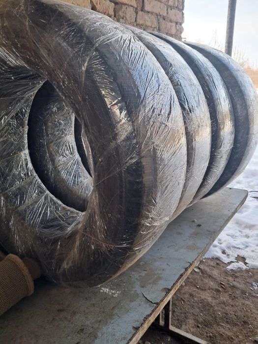 Продам комплект зимних шин Goform