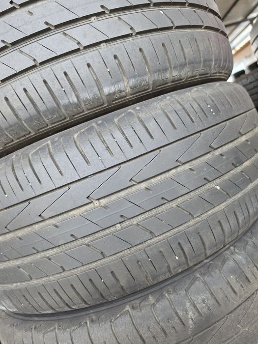 2 Броя 235/50/19 Hankook 5,9mm