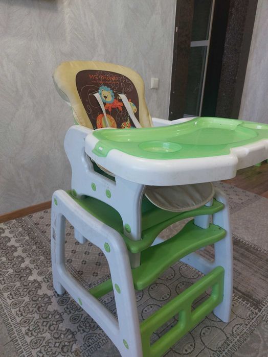 Продам Детский столик