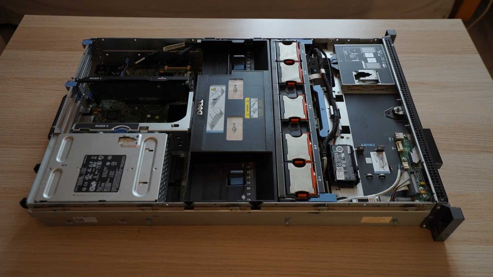 Сървър: Dell  PowerEdge R710