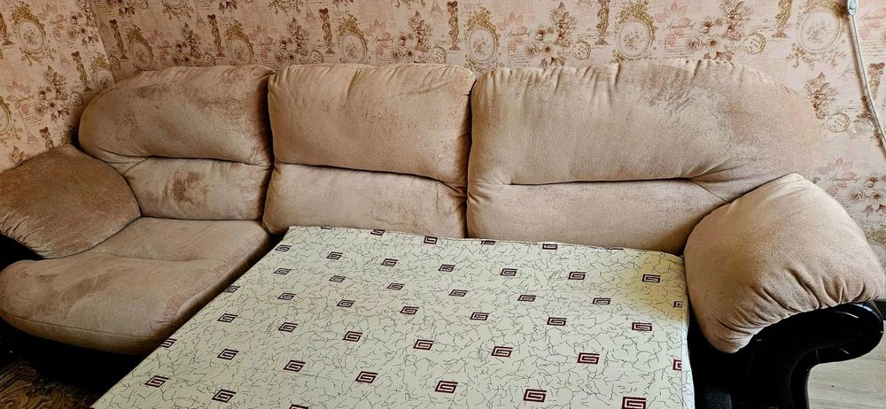 Диван угловой б/у