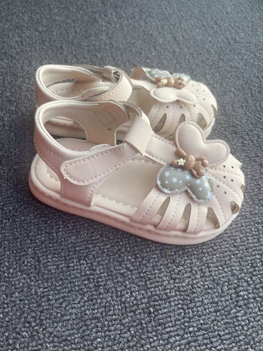 Детски сандали за момиче