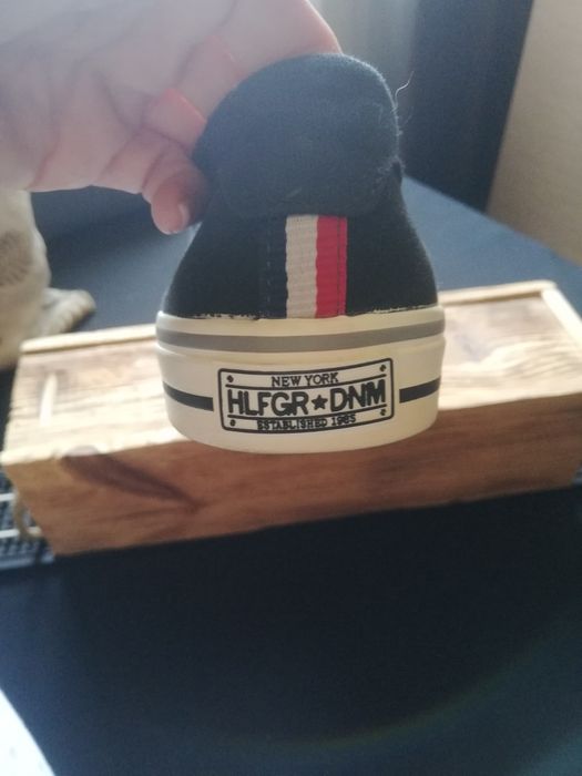 Мъжки гуменки конверс/converse 44. 5 и томи хилфигер