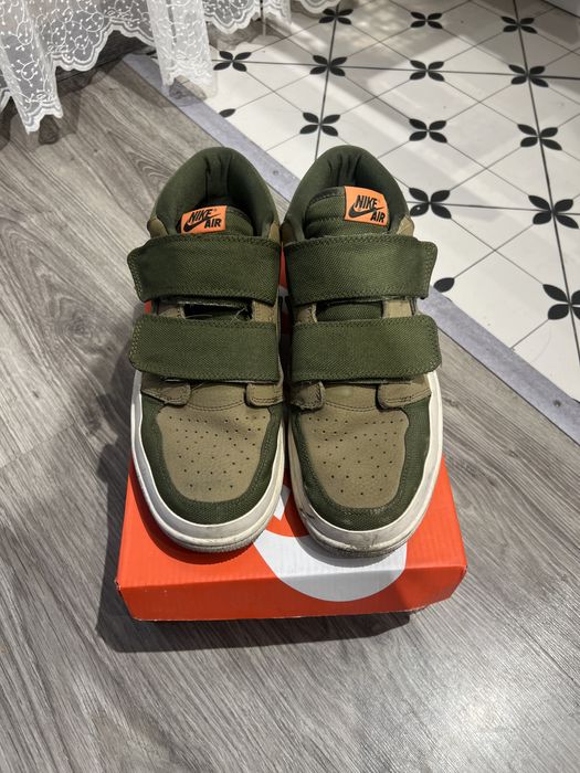 Продам мужские  кроссовки Nike