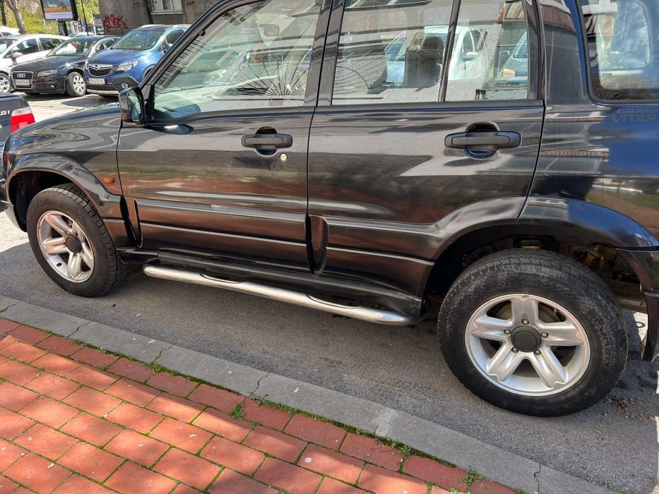 Продавам прагове за Сузуки гранд витара