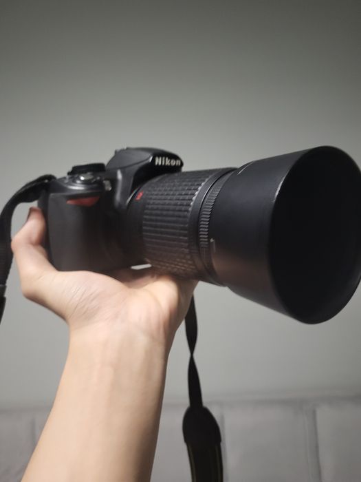 Продам фотоаппарат nikon  D3100