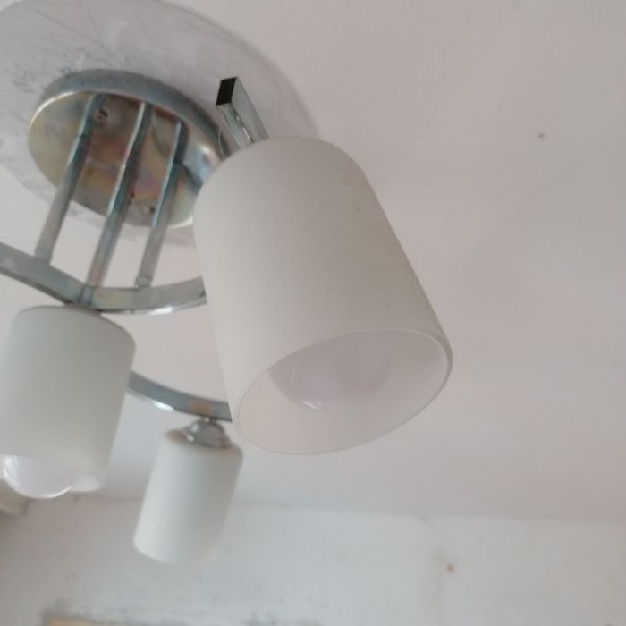 Полюлей с четири лампи