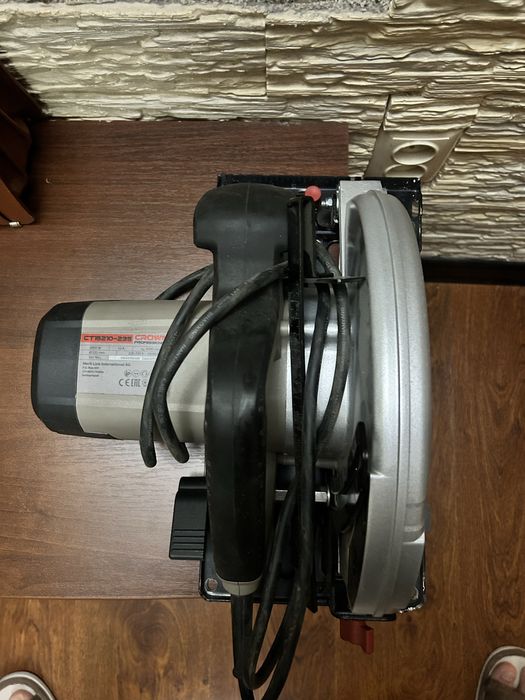 Дисковая пила Crown CT15210