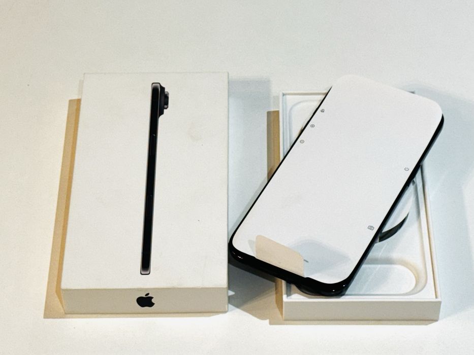 Iphone Air 256GB Black Гаранция 6 месеца