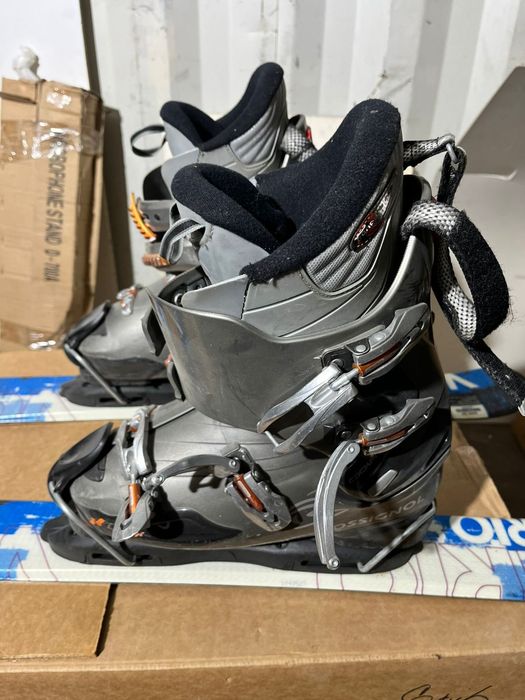 Короткие лыжи с ботинками