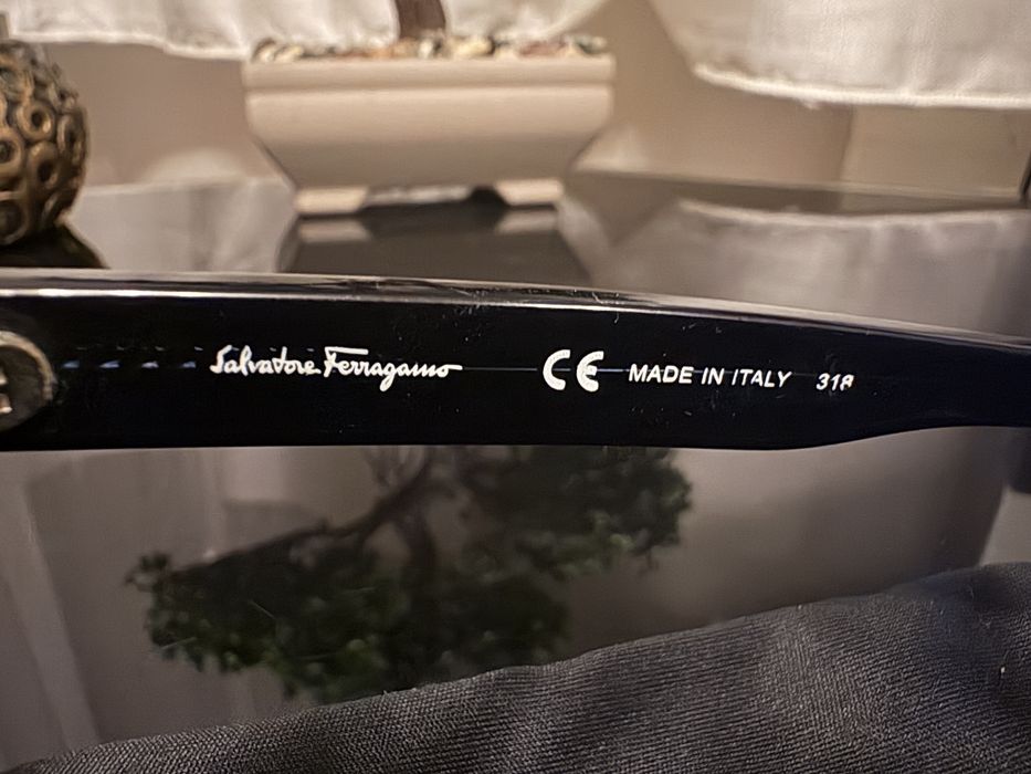 Ochelari Savlatore Ferragamo