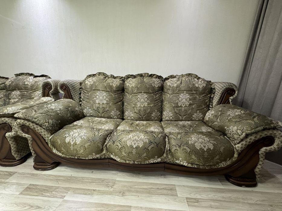 Продам мягкий уголок 3-2-1