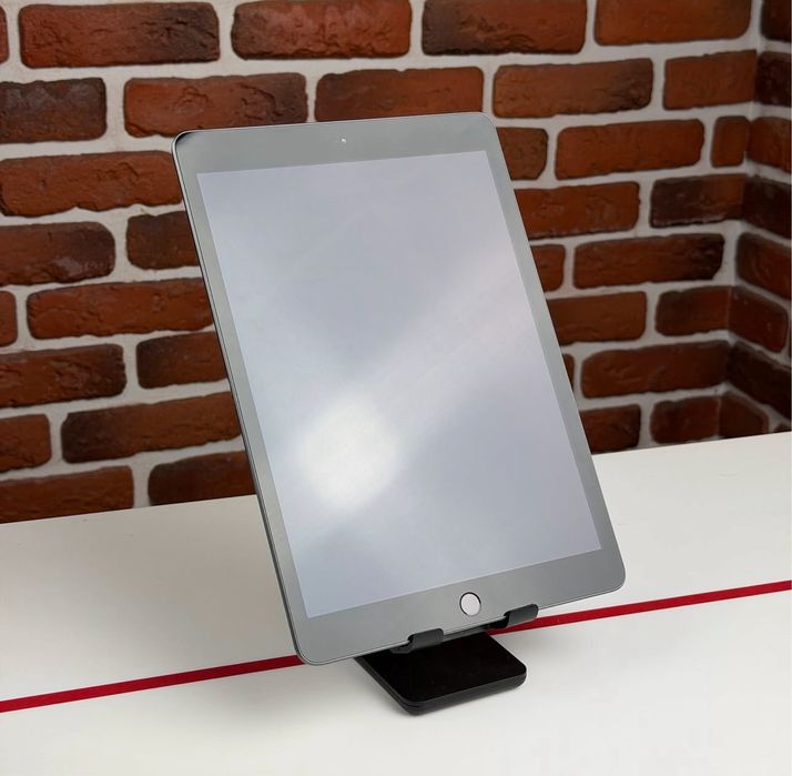 Tableta Apple, iPad Gen 8 a , ca Noua , 98% Battery