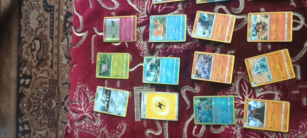 Cartonașe Pokemon