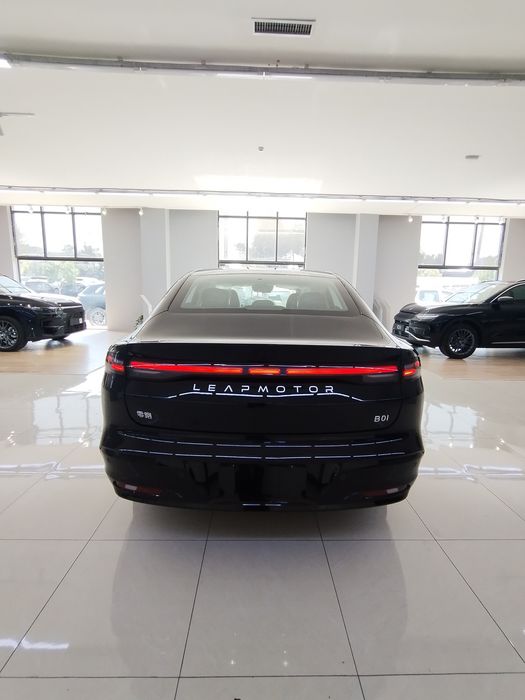 Leapmotrs B01 550 Km Rasmiy Diler 3 - yil yoki 120 000 Km Kafolat