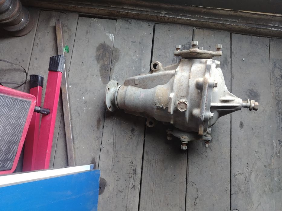 Продам редуктор тойота калдина