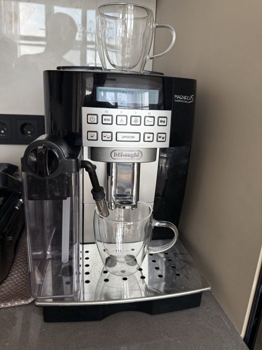 Продам кофемашину DeLonghi
