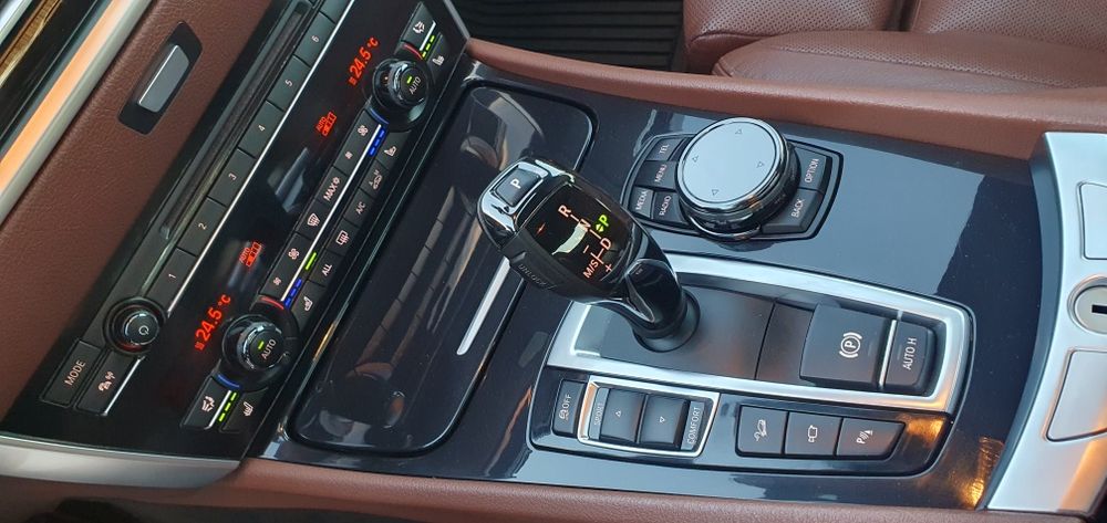 Dezmembrez BMW F07 GT 530 XDRIVE LCI M Pachet