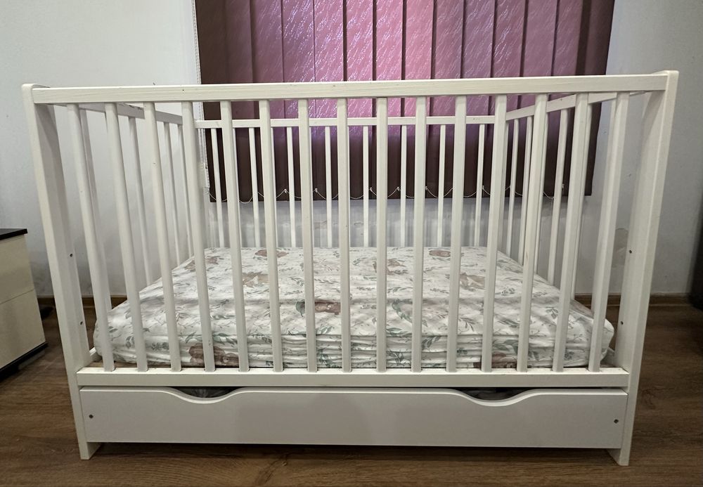 Vând obiecte pentru bebeluși