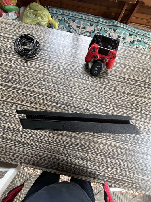 Playstation 4 slim 1tb
