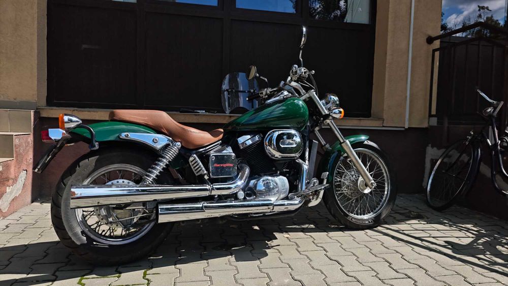 Motocicleta Honda Black Widow 750cc