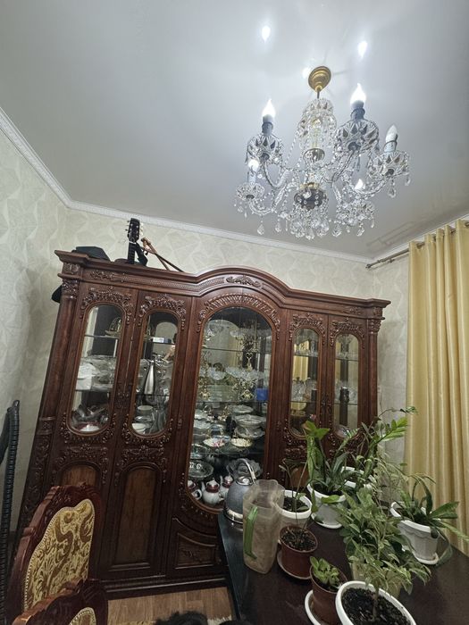 Продам сервант для гостиной комнаты