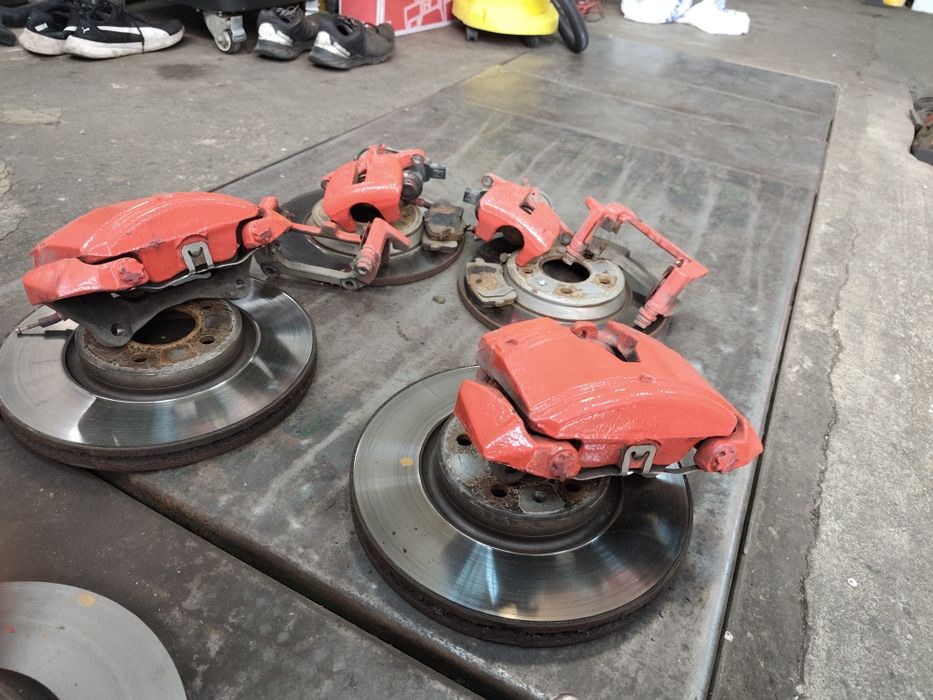 Спирачки от Ауди а4 б8.5 предни 320мм,задни 300мм. Безупречни!