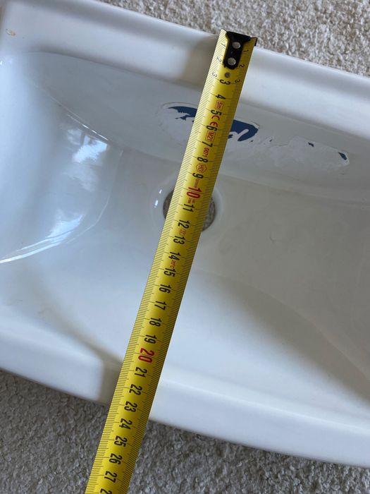 Нови малка мивка за тоалетна vidima и смесител