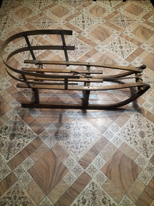 Продам санки деревянные дубовые