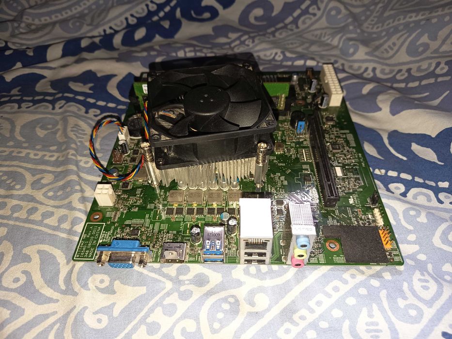 Kit light gaming AM4, placa baza B350 + cpu APU + 16gb ddr4 o singura placuta, video integrat Radeon R7