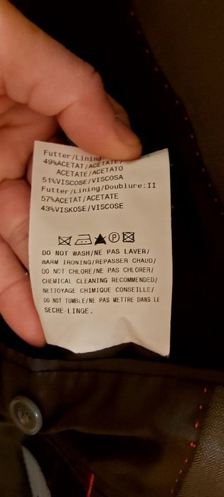 Sacou barbatesc mărimea 48. Marca CINQUE.